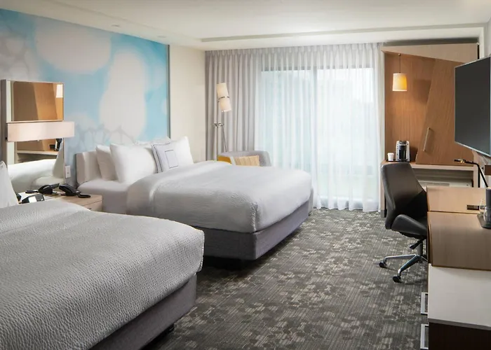 Courtyard By Marriott Lafayette South