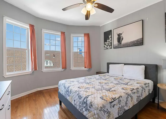 Escape To Raleigh Ave 3 Steps From The Beach