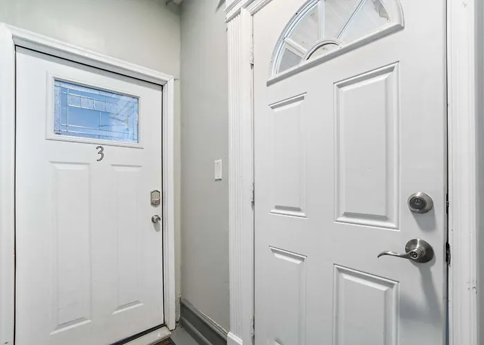 Escape To Raleigh Ave 3 Steps From The Beach