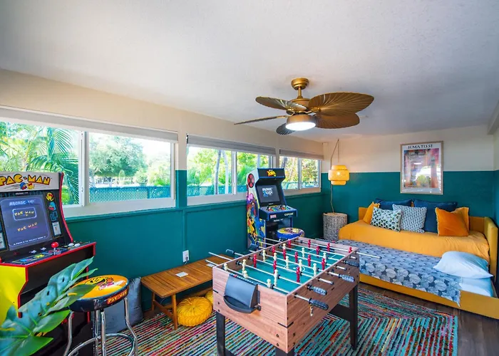 Marathon Vacation Home With Pool, Hot Tub & Movie Theater