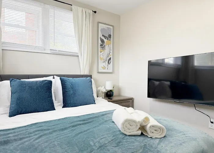 Riverside Retreat Apartments
