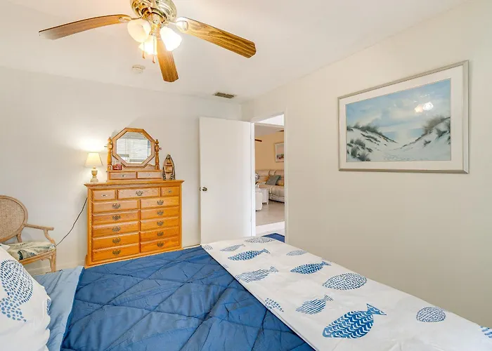 Fishing Dock & Grill: Pet-Friendly North Port Home