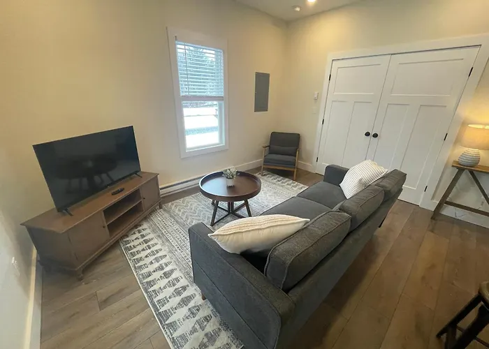 The Innwoods - One Bedroom Apartment