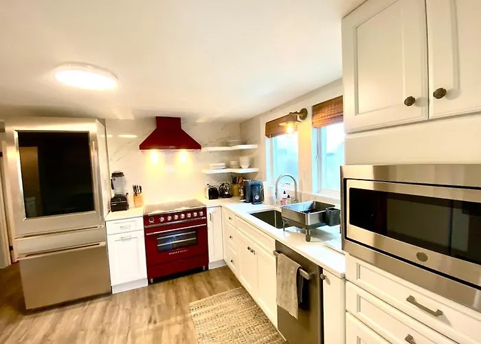 Luxury Dreamy Madaket Destination - Beachside, Ocean Views & Lifelong Memories