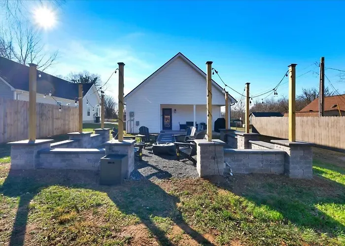 Central Bardstown Home Near Distilleries & Dining