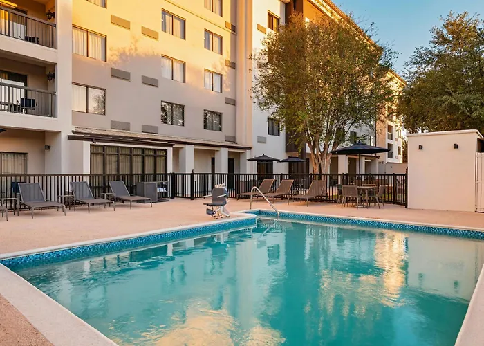 Courtyard By Marriott Laredo Hotel