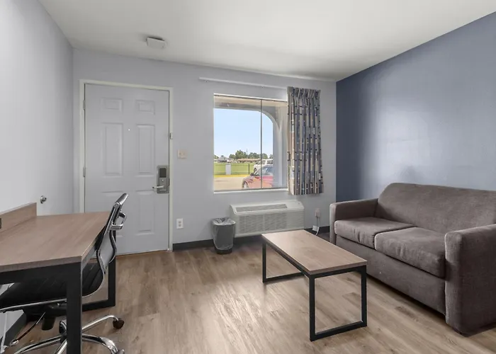 Express Inn & Suites Westwego