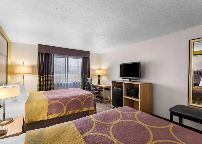 Super 8 By Wyndham Oelwein