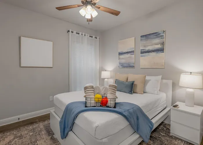 Luxe, Central, & Contemporary - A Modern Utopia! Tv In Each Room