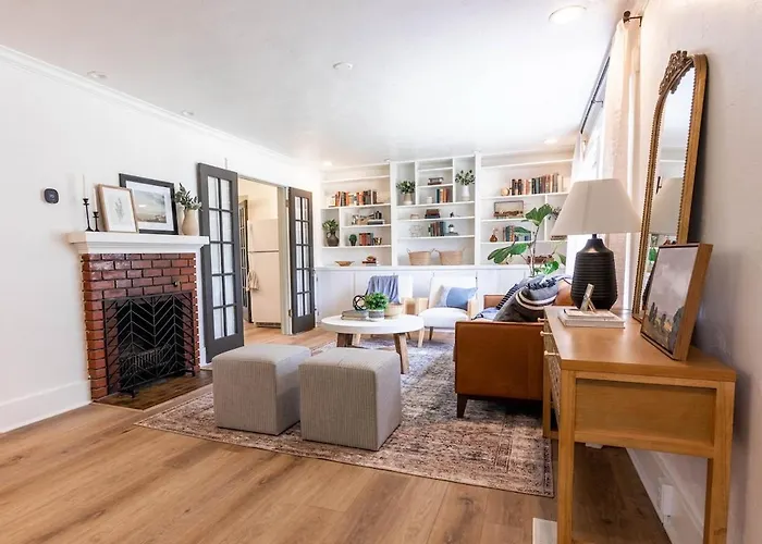 Charming Home, 9 Beds, Home Gym