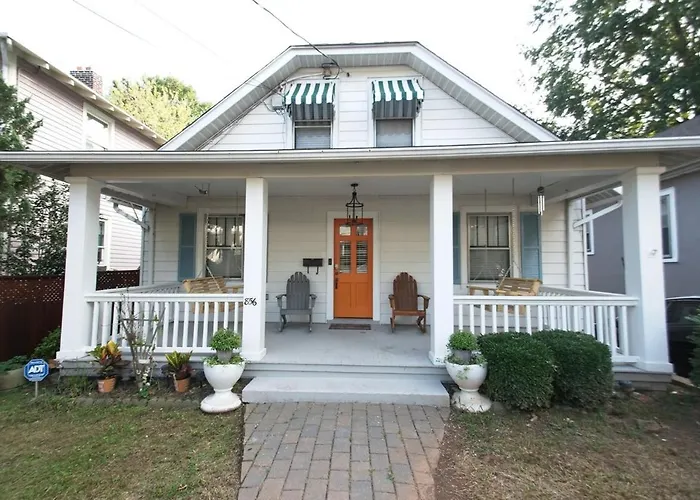 The Navel Nalle - Downtown Bungalow, Patio, Parking