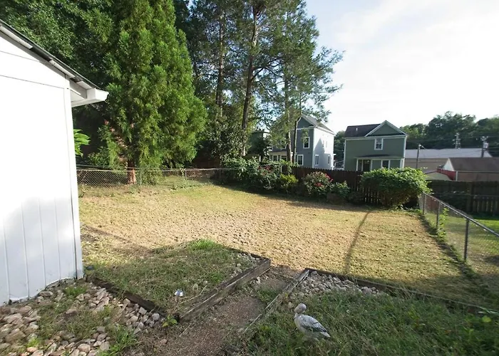 The Navel Nalle - Downtown Bungalow, Patio, Parking
