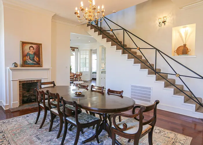 Paradise Loft, 3 Bedroom King Beds, Heart Of Downtown, Full Kitchen & Wet Bar, Streaming Tv