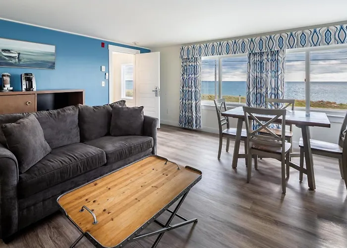 Breakwater Hotel