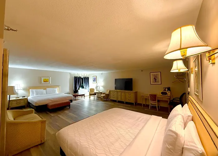 Presque Isle Hotel