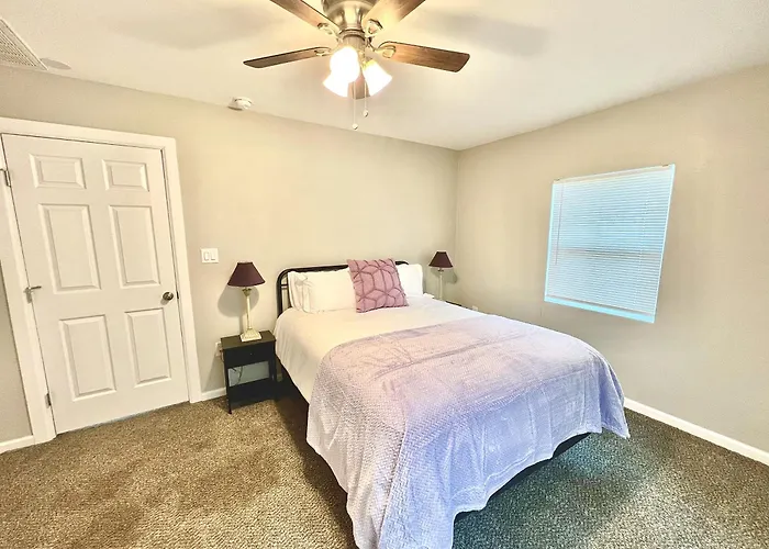 The Purple House - Cozy Near Tsu