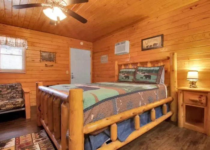 Relax In A Mountain Cabin In The Smokies, Gatlinburg