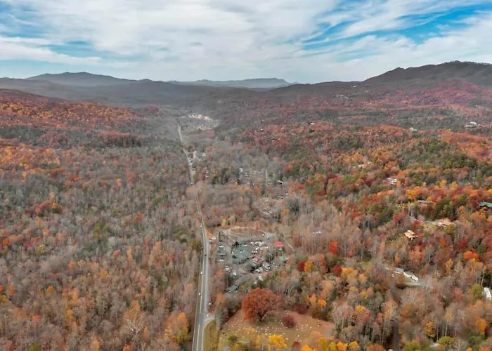 Relax In A Mountain Cabin In The Smokies, Gatlinburg