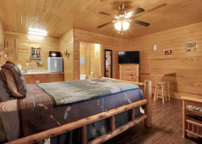 Rustic Cabin In Smoky Mountain