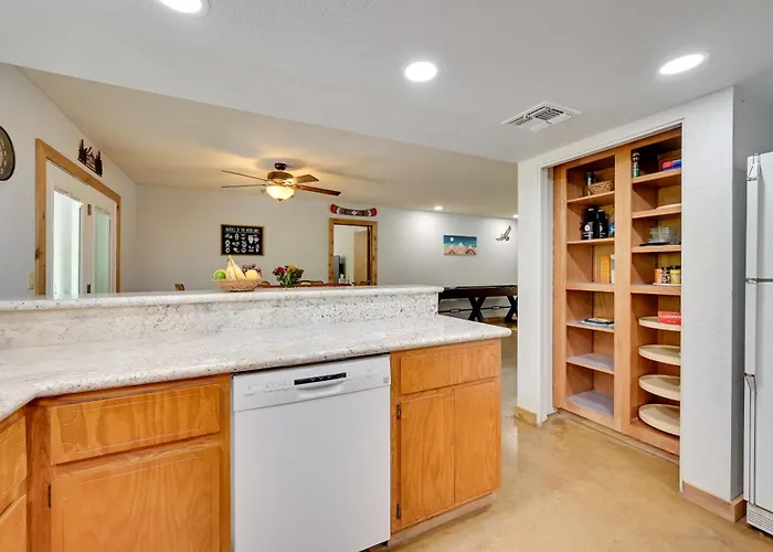 Near Hiking: Creekfront Verde Valley Retreat