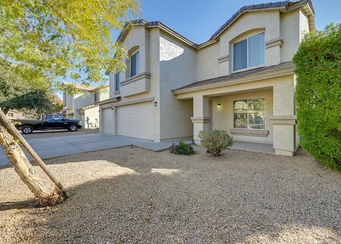 Putting Green, Pool & Spa: Home In Queen Creek!