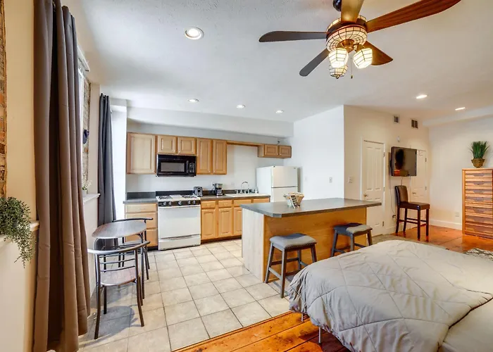 Cozy Lowell Studio ~ 19 Mi To Grand Rapids!