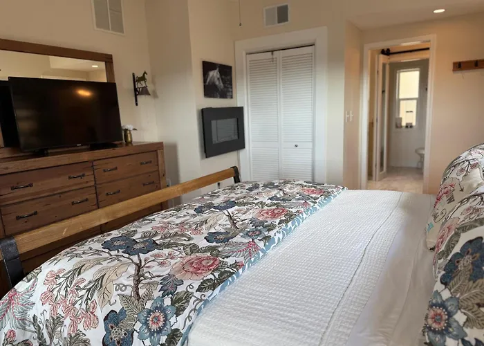 Red Rooster Family Cabin W/Hot Tub+Fire Pit+View