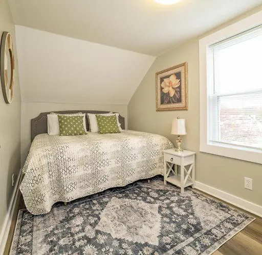 2 Beds, Trailer Parking, Direct Snow & Atv Trail Access