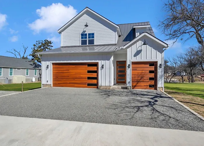 The Woodland Escape With Concierge Services - New Listing