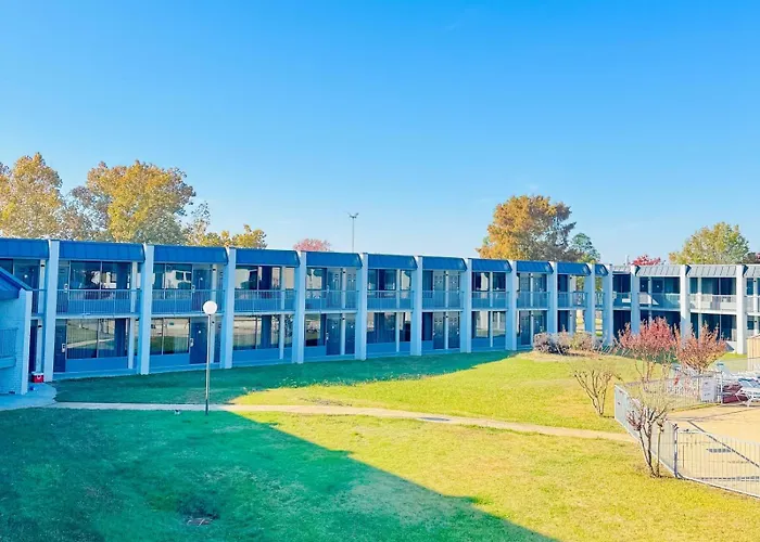 Vip Inn And Suites