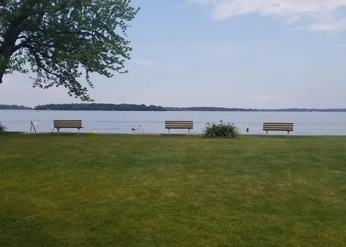 Harbor Clubhouse 3Bed 3Bath Modern Waterfront With Hot Tub And Pet Friendly