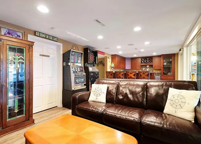 Captains Quarters Lake Life Dream Home 2Bed 2Bath With Hot Tub