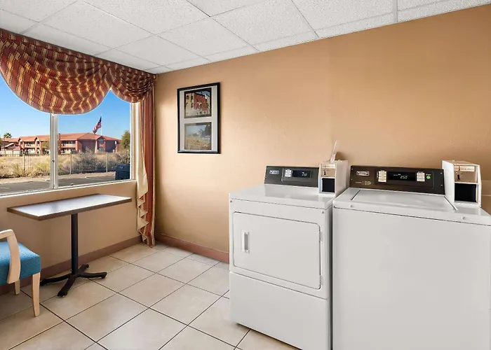 Comfort Inn & Suites Near Kino Sports Complex