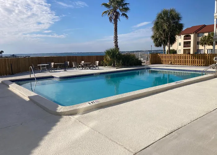 Sunset Harbor Palms 1-309, Great Fall And Winter Rates, Fishing Pier