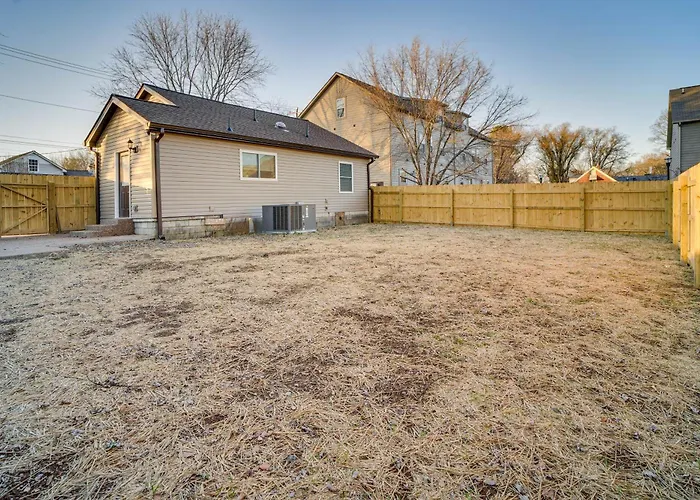 Home 14 Mi To Highpoint Health W/ Fenced Yard!