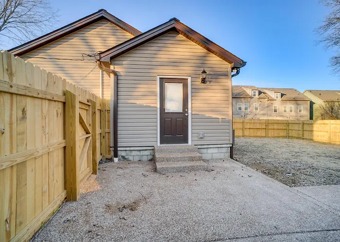 Home 14 Mi To Highpoint Health W/ Fenced Yard!