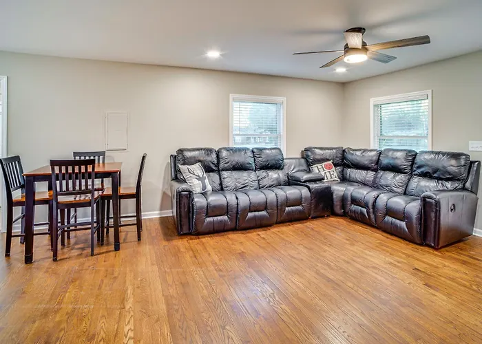 Home 14 Mi To Highpoint Health W/ Fenced Yard!