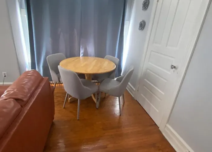 Cozy 1 Bedroom Apartment