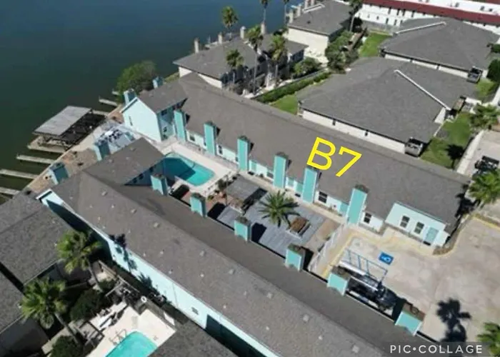 Shared Pool Fishing Dock Walk To The Beach