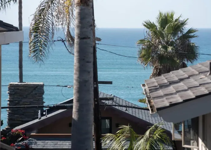 Outsite San Diego - Encinitas Avocado - Work, Connect, Explore