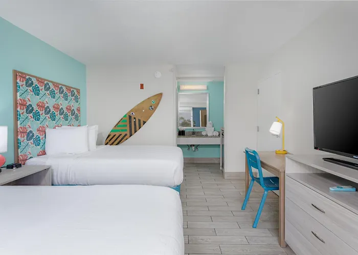 Surf & Sand Hotel - Free Hot Breakfast & Rentals