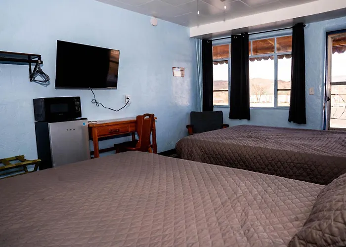 Maverick Motel