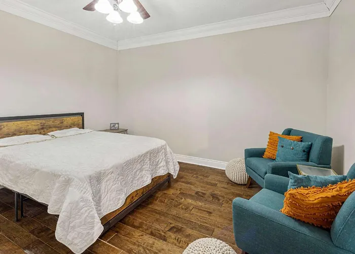 Modern Spacious 3 Bedroom Home