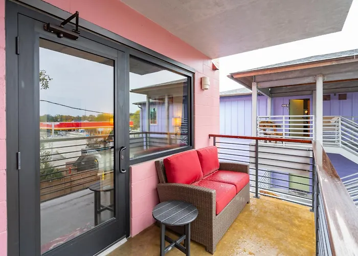 Boutique Vera Hotel In The Heart Of Folly Beach