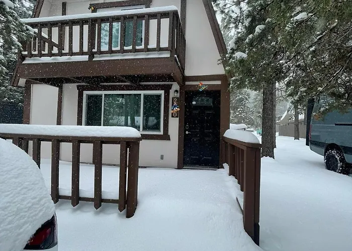 Comfy Modern Big Bear Cabin