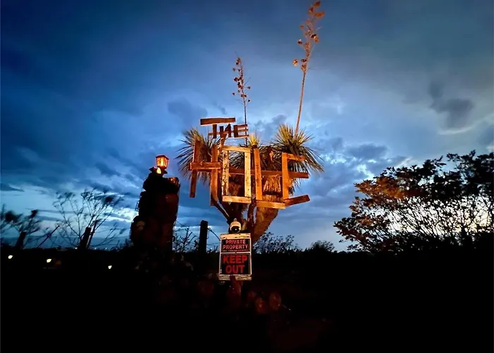 Hole In The Wall Getaway - Usa Mexico Border Campsite