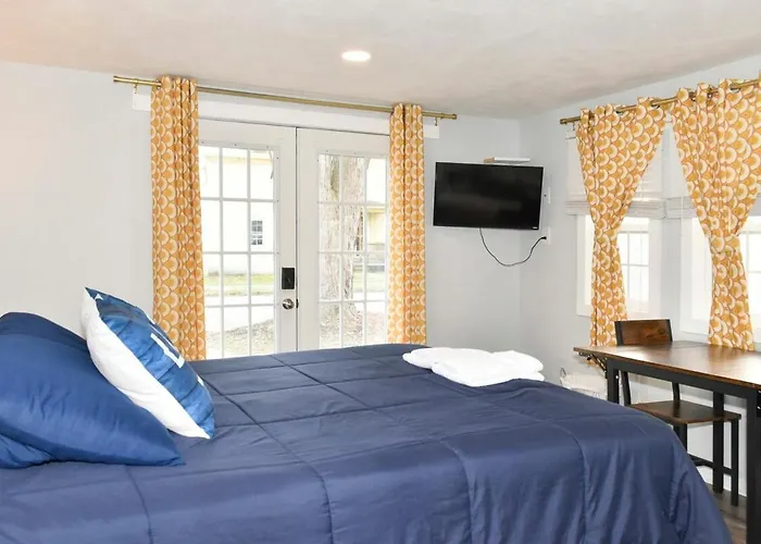 Walk To State Park, 6Bed,Hot Tub & Game Room