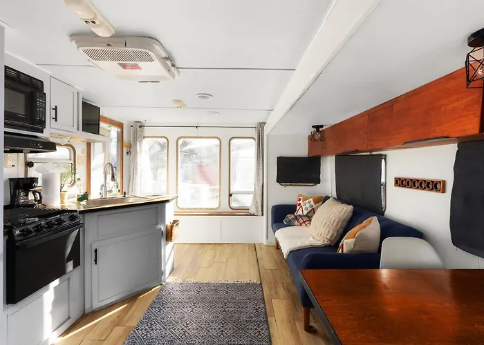 Cozy Rv On An Eco Farm Great Location