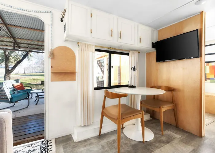 Modern 1Br Home On An Eco Farm Great Location