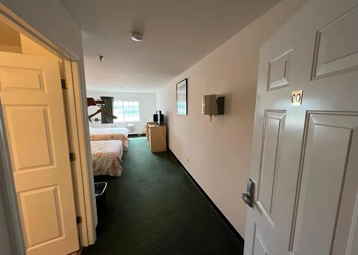 Red Bud Country Inn